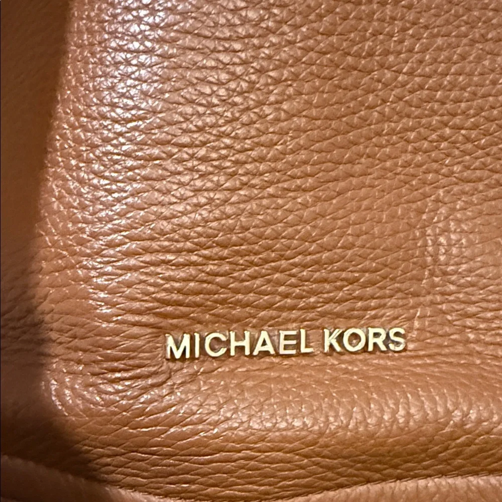 Stunning MK Pebbled Leather‎ Hobo – Rich Acorn|Like New Condition|Gold Plated